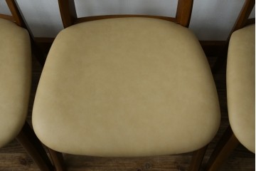 中古　シラカワ(shirakawa)　楢(ナラ)材　温かみを感じるデザインが魅力のダイニングチェア5脚セット　(R-083728)