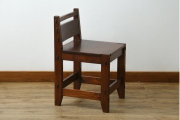 中古　美品　国産職人手作り　総栗材　漆塗り　無垢材の重厚感と木組みが際立つ一人掛けチェア　(R-083729)