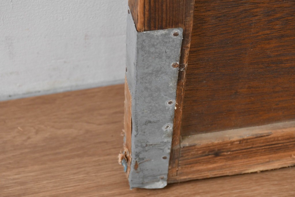 ヴィンテージ建具　昭和中期　上部のアーチがアクセント　作りの良いガラス戸1枚　(R-083731)