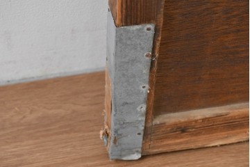 ヴィンテージ建具　昭和中期　上部のアーチがアクセント　作りの良いガラス戸1枚　(R-083731)