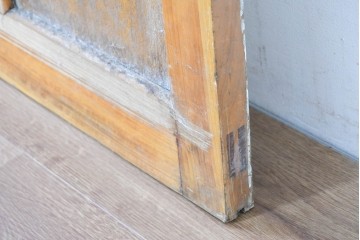 《ペイント仕上げ限定》　ヴィンテージ建具　昭和中期　木枠の風合いが味わい深いモールガラス入り引き戸1枚　(R-083733)