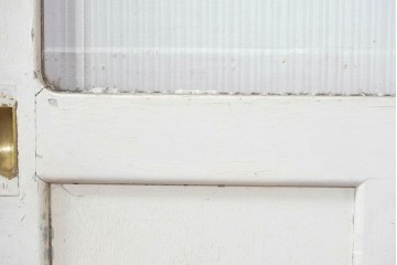 《ペイント仕上げ限定》　ヴィンテージ建具　昭和中期　木枠の風合いが味わい深いモールガラス入り引き戸1枚　(R-083733)