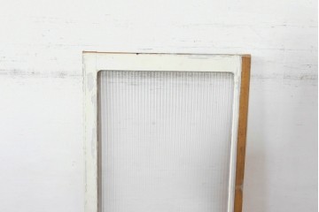 《ペイント仕上げ限定》　ヴィンテージ建具　昭和中期　木枠の風合いが味わい深いモールガラス入り引き戸1枚　(R-083733)