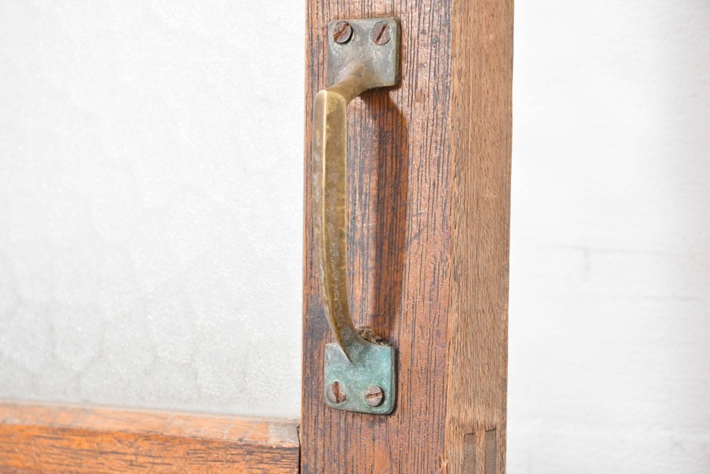 ヴィンテージ建具　昭和中期　素朴な佇まいが魅力の型板ガラス入り扉1枚　(R-083734)