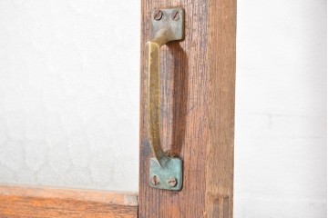 ヴィンテージ建具　昭和中期　素朴な佇まいが魅力の型板ガラス入り扉1枚　(R-083734)