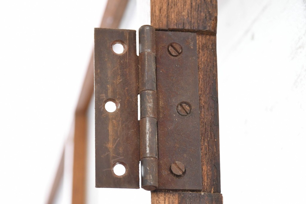 ヴィンテージ建具　昭和中期　素朴な佇まいが魅力の型板ガラス入り扉1枚　(R-083734)