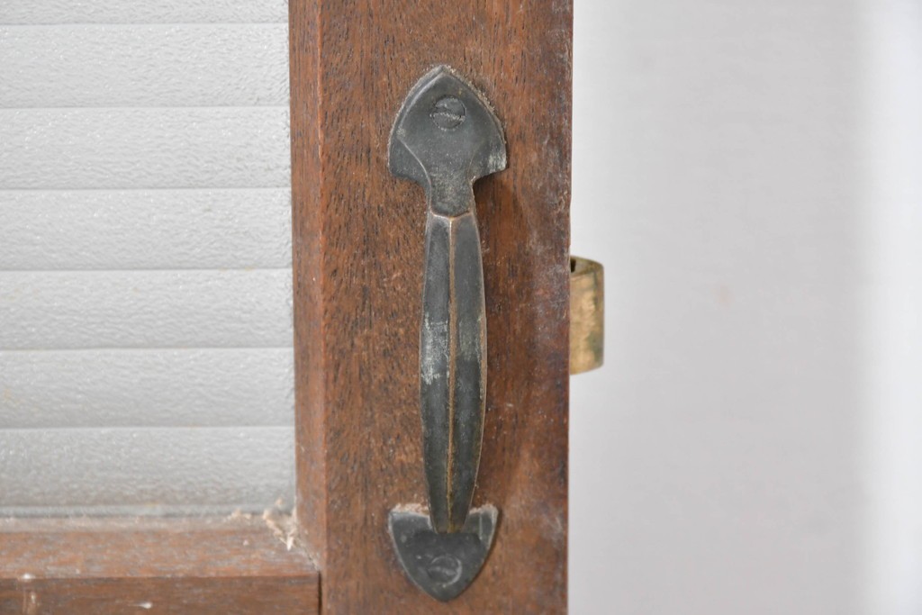 ヴィンテージ建具　昭和中期　デザインガラス入りのレトロなガラス扉1枚　(R-083735)