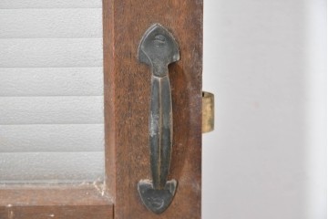 ヴィンテージ建具　昭和中期　デザインガラス入りのレトロなガラス扉1枚　(R-083735)