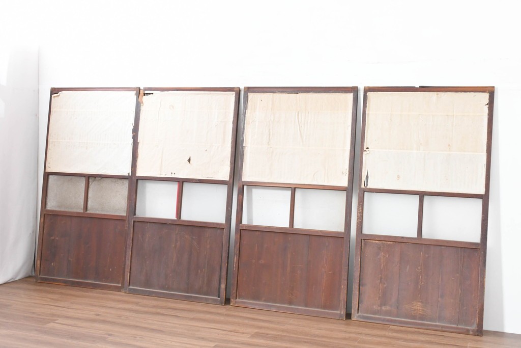 アンティーク建具　明治大正期　古い木味のガラス入り格子戸4枚セット　(R-083737)