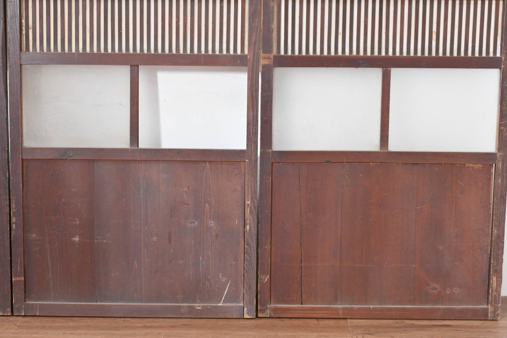 アンティーク建具　明治大正期　古い木味のガラス入り格子戸4枚セット　(R-083737)