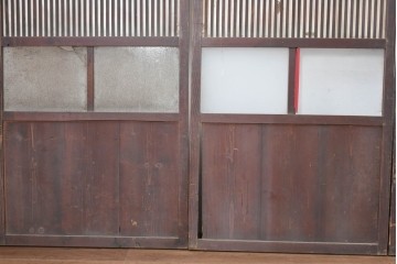 アンティーク建具　明治大正期　古い木味のガラス入り格子戸4枚セット　(R-083737)