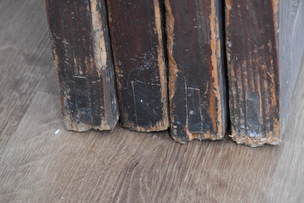 アンティーク建具　明治大正期　古い木味のガラス入り格子戸4枚セット　(R-083737)