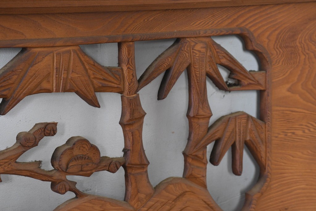 和製ヴィンテージ　昭和中期　松竹梅の縁起物の両面彫刻を施した欄間2枚セット　(R-083739)