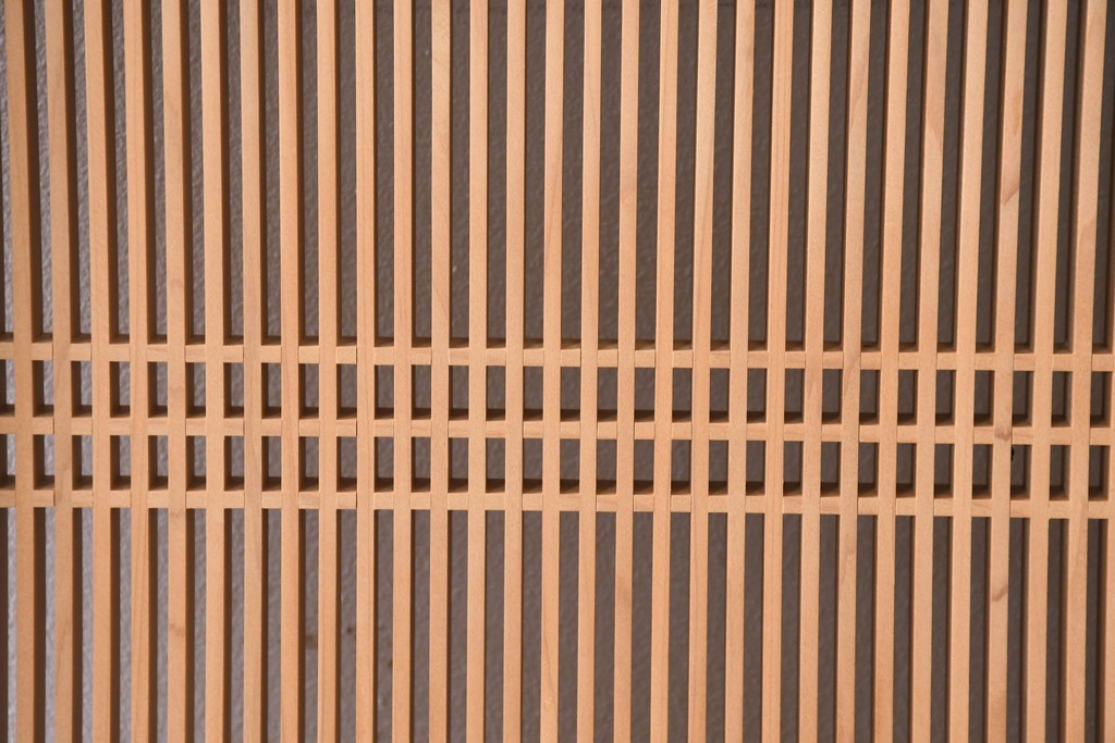 和製ヴィンテージ　昭和後期　上手物　細やかな筬目が上品な大振りの筬欄間2枚セット　(R-083740)