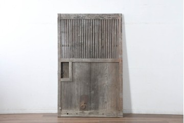 アンティーク建具　明治大正期　総欅(ケヤキ)材　古い木味の風合いが魅力の格子蔵戸1枚　(R-083741)