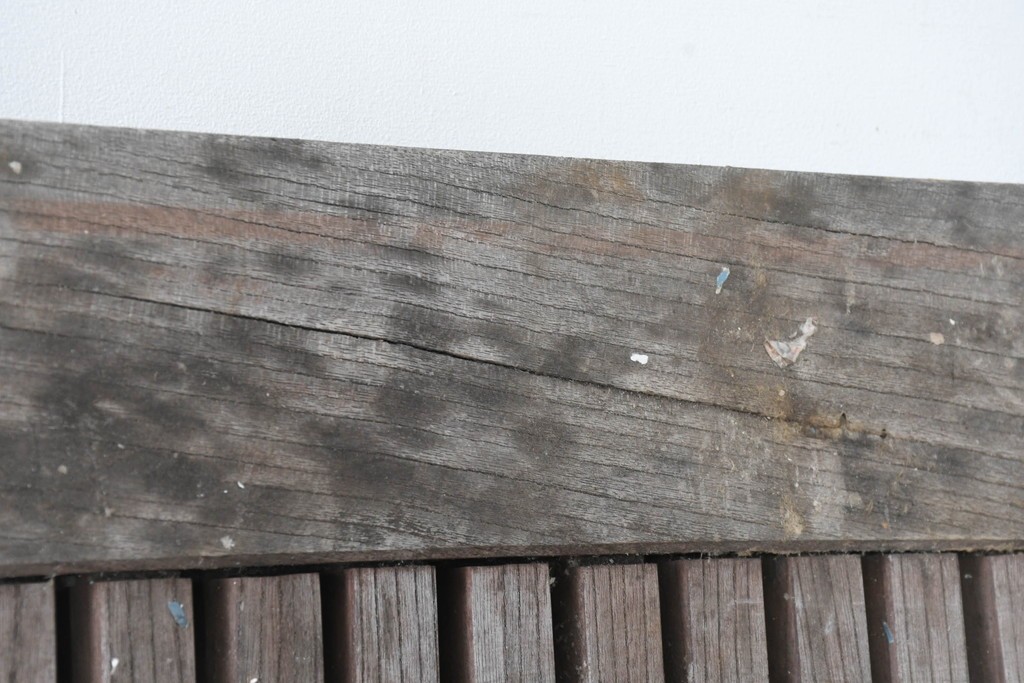 アンティーク建具　明治大正期　総欅(ケヤキ)材　古い木味の風合いが魅力の格子蔵戸1枚　(R-083741)