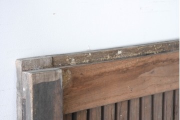 アンティーク建具　明治大正期　総欅(ケヤキ)材　古い木味の風合いが魅力の格子蔵戸1枚　(R-083741)