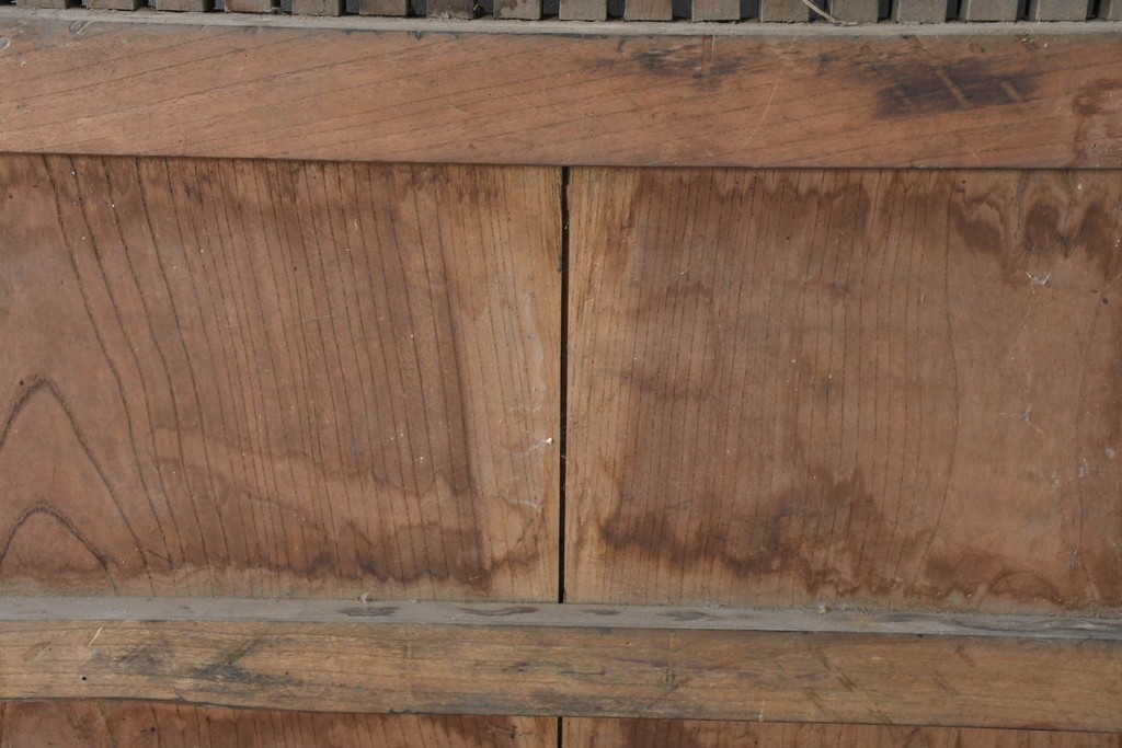 アンティーク建具　明治大正期　総欅(ケヤキ)材　古い木味の風合いが魅力の格子蔵戸1枚　(R-083741)