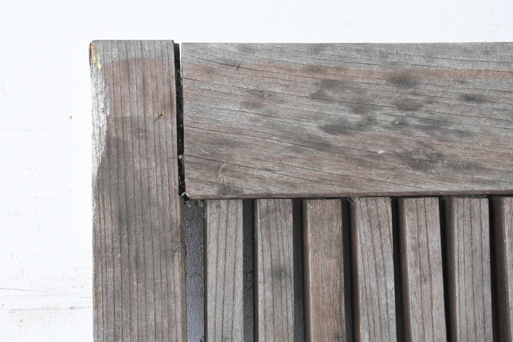 アンティーク建具　明治大正期　総欅(ケヤキ)材　古い木味の風合いが魅力の格子蔵戸1枚　(R-083741)