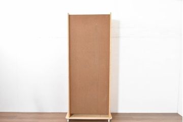 デンマークビンテージ　ビーチ材　シンプルなデザインがお部屋に馴染みやすいオープンシェルフ(本棚、ブックシェルフ、オープンラック、収納棚、飾り棚、ヴィンテージ、北欧)(R-083744)