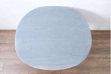 中古　美品　展示品　希少品　デンマーク　高級家具ブランド　クルーガーブラザーズ(Brdr. Kruger)　ブローデル・クルーガー　オーク材　JARI(ジャリ、ヤリ)　北欧スタイルの空間づくりにおすすめなダイニングテーブル(2人掛け、4人掛け)(定価約70万円)(R-083749)
