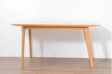 中古　希少な廃番品　IDEE(イデー)　ARC(アーク)　ナチュラルモダンな空間を演出するダイニングテーブル(4人掛け、6人掛け、食卓、4人用、6人用)(R-083751)