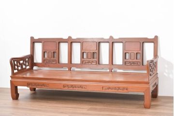 中国ビンテージ　花梨(カリン)材　細部までこだわりを感じる重厚な佇まいの長椅子(木製ベンチ、アームベンチ、板座チェア、長イス、3P、3人掛け、三人掛けソファ、ヴィンテージ)(R-083754)