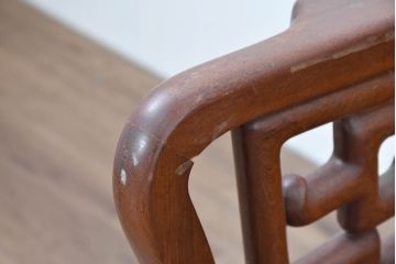 中国ビンテージ　花梨(カリン)材　細部までこだわりを感じる重厚な佇まいの長椅子(木製ベンチ、アームベンチ、板座チェア、長イス、3P、3人掛け、三人掛けソファ、ヴィンテージ)(R-083754)