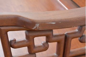 中国ビンテージ　花梨(カリン)材　細部までこだわりを感じる重厚な佇まいの長椅子(木製ベンチ、アームベンチ、板座チェア、長イス、3P、3人掛け、三人掛けソファ、ヴィンテージ)(R-083754)