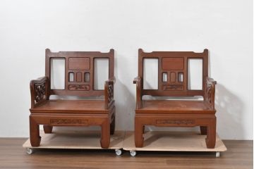 中国ビンテージ　花梨(カリン)材　重厚な佇まいが存在感を放つチェア2脚セット(アームチェア、ダイニングチェア、板座チェア、椅子、イス、1P、1人掛け、一人掛けソファ、ヴィンテージ、バラ売り可能)(R-083755)