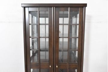 中古　美品　高級品　モリシゲ(MORISHIGE/森繁)　落ち着きのある和モダンデザインが魅力的な三面ガラスキャビネット(ガラスケース、ショーケース、収納棚、戸棚、飾り棚、陳列棚、店舗什器)(定価約70万円)(R-083757)