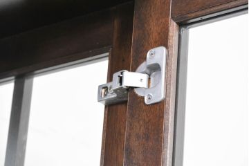 中古　美品　高級品　モリシゲ(MORISHIGE/森繁)　落ち着きのある和モダンデザインが魅力的な三面ガラスキャビネット(ガラスケース、ショーケース、収納棚、戸棚、飾り棚、陳列棚、店舗什器)(定価約70万円)(R-083757)
