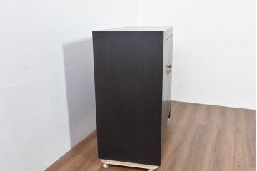 中古　高級品　奥行リサイズ可(有料)　IDC大塚家具取り扱い　ベーカー社(BAKER)　シノワズリデザインのモダンなテレビキャビネット(サイドキャビネット、AVボード、テレビボード、サイドボード、収納棚、戸棚)(定価約95万円)(R-083758)