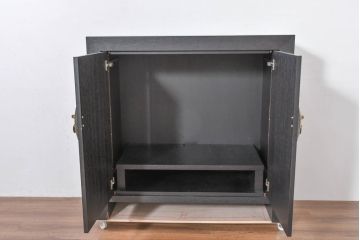 中古　高級品　奥行リサイズ可(有料)　IDC大塚家具取り扱い　ベーカー社(BAKER)　シノワズリデザインのモダンなテレビキャビネット(サイドキャビネット、AVボード、テレビボード、サイドボード、収納棚、戸棚)(定価約95万円)(R-083758)