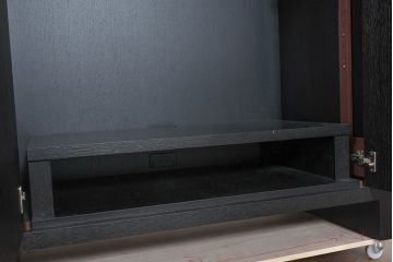 中古　高級品　奥行リサイズ可(有料)　IDC大塚家具取り扱い　ベーカー社(BAKER)　シノワズリデザインのモダンなテレビキャビネット(サイドキャビネット、AVボード、テレビボード、サイドボード、収納棚、戸棚)(定価約95万円)(R-083758)
