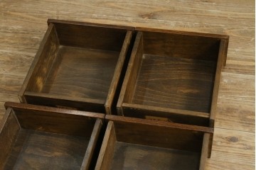 中古　美品　オーク材　小振りなサイズが使いやすい!ダッチカントリースタイルのサイドチェスト　(R-083759)