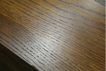 中古　美品　オーク材　小振りなサイズが使いやすい!ダッチカントリースタイルのサイドチェスト　(R-083759)