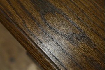 中古　美品　オーク材　小振りなサイズが使いやすい!ダッチカントリースタイルのサイドチェスト　(R-083759)