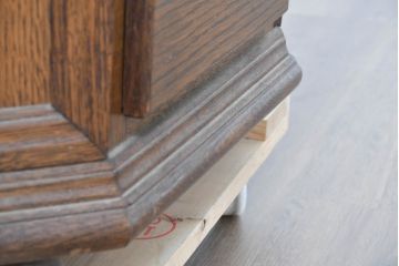 中古　美品　オーク材　小振りなサイズが使いやすい!ダッチカントリースタイルのサイドチェスト(引き出し)(R-083759)