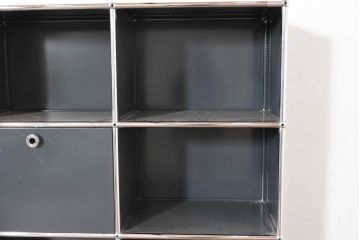 中古　美品　スイス　USMハラー(USM Haller)　洗練されたデザインで収納と美観を両立させるオープンラック(キャビネット、収納棚、飾り棚、陳列棚、店舗什器)(定価約60万円)(R-083761)