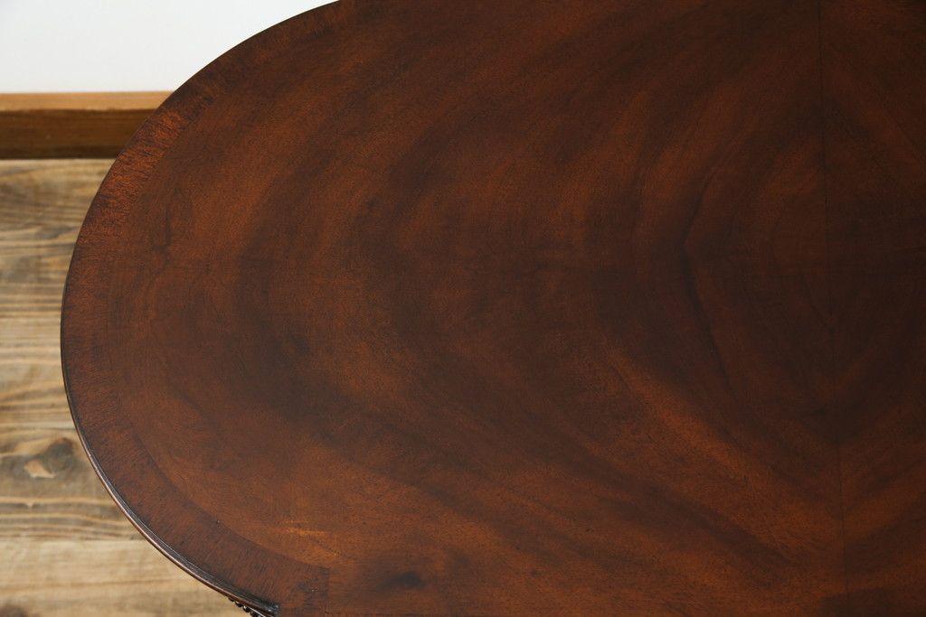 中古　アメリカ高級輸入家具　マホガニー材　引き出し付き　上質な風合いとエレガントなデザインが魅力のローテーブル(センターテーブル、リビングテーブル)(R-083764)