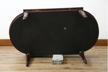 中古　アメリカ高級輸入家具　マホガニー材　引き出し付き　上質な風合いとエレガントなデザインが魅力のローテーブル(センターテーブル、リビングテーブル)(R-083764)