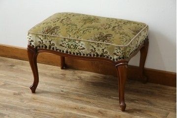 中古　美品　maruni(マルニ木工)　マキシマムシリーズ　エレガントさとクラシカルな雰囲気を兼ね備えたアームソファとオットマンセット(1人掛けソファ、一人掛けソファ、1Pソファ、フットスツール、椅子、イス)(定価約30万円)(R-083766)