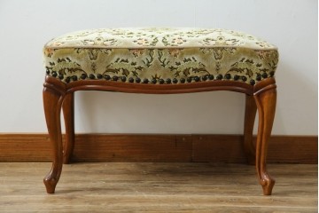 中古　美品　maruni(マルニ木工)　マキシマムシリーズ　エレガントさとクラシカルな雰囲気を兼ね備えたアームソファとオットマンセット(1人掛けソファ、一人掛けソファ、1Pソファ、フットスツール、椅子、イス)(定価約30万円)(R-083766)