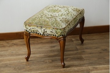 中古　美品　maruni(マルニ木工)　マキシマムシリーズ　エレガントさとクラシカルな雰囲気を兼ね備えたアームソファとオットマンセット(1人掛けソファ、一人掛けソファ、1Pソファ、フットスツール、椅子、イス)(定価約30万円)(R-083766)