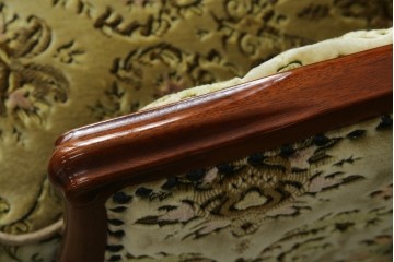 中古　美品　maruni(マルニ木工)　マキシマムシリーズ　エレガントさとクラシカルな雰囲気を兼ね備えたアームソファとオットマンセット(1人掛けソファ、一人掛けソファ、1Pソファ、フットスツール、椅子、イス)(定価約30万円)(R-083766)