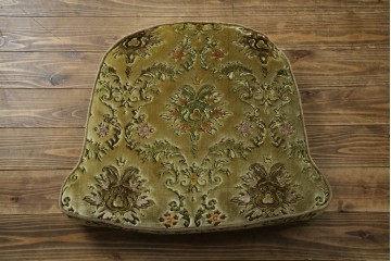 中古　美品　maruni(マルニ木工)　マキシマムシリーズ　エレガントさとクラシカルな雰囲気を兼ね備えたアームソファとオットマンセット(1人掛けソファ、一人掛けソファ、1Pソファ、フットスツール、椅子、イス)(定価約30万円)(R-083766)