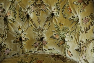 中古　美品　maruni(マルニ木工)　マキシマムシリーズ　エレガントさとクラシカルな雰囲気を兼ね備えたアームソファとオットマンセット(1人掛けソファ、一人掛けソファ、1Pソファ、フットスツール、椅子、イス)(定価約30万円)(R-083766)