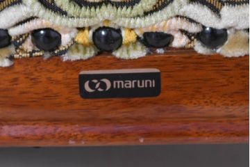 中古　美品　maruni(マルニ木工)　マキシマムシリーズ　エレガントさとクラシカルな雰囲気を兼ね備えた1人掛けソファ2脚セット(アームソファ、一人掛けソファ、1Pソファ、バラ売り可能)(定価約42万円)(R-083768)