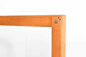 中古　美品　高級品　モリシゲ(MORISHIGE/森繁)　鳥眼杢(バーズアイ)が目を引く照明付きサイドボード(収納棚、戸棚、サイドキャビネット、食器棚、カップボード、飾り棚、コレクションケース)(定価約90万円)(R-083769)